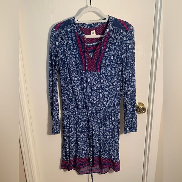 GAP Dresses & Skirts - Gap EUC blue/white floral drawstring waist dress with red floral trim Size Small